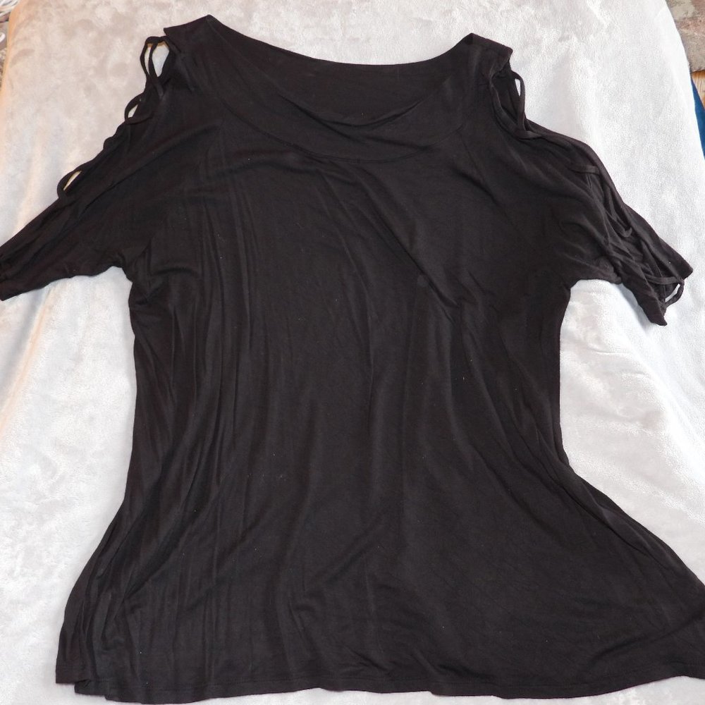 Maurices Black 3/4 Sleeve Top